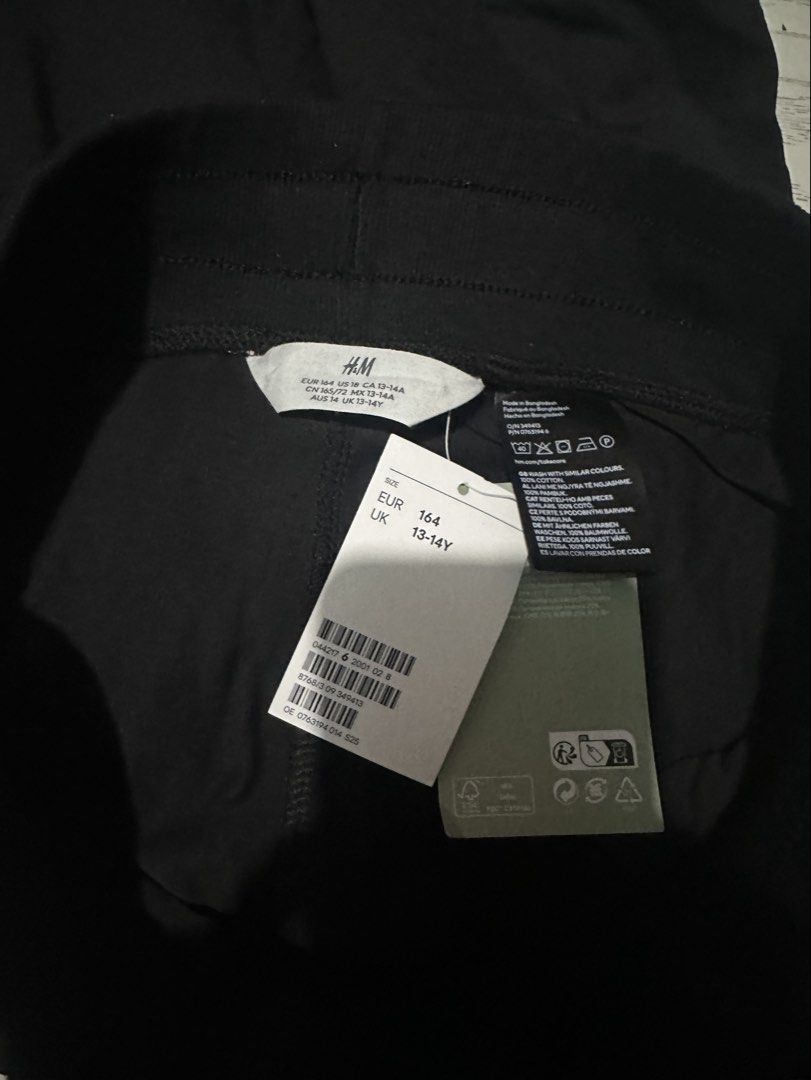 Brandnew H&M Jogger Pants (Category: Other Bottoms) located in Manila. Submitted by got_loots (Listing ID 1458641369, Image 2). Description: WTS❗️❗️❗️ H&M Jogger Pants Brandnew H&M kids’ pants in size EUR 164 (UK 13–14Y) ₱600 Only .