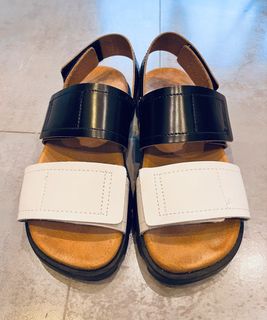 （分類：）位於 。 由 sahor 提交（商品編號 1458641927，圖片 1）。簡介： 。
