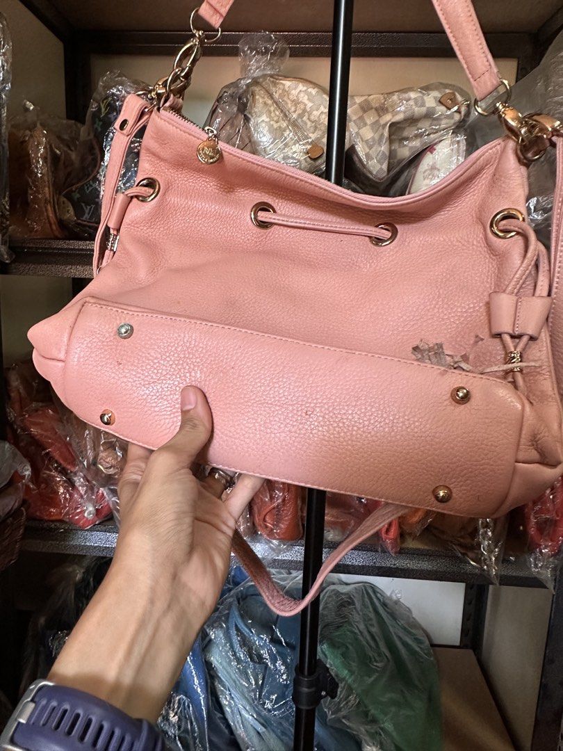 Bucket Bag (Category: Cross-body Bags) located in Butuan. Submitted by slownsteady_ (Listing ID 1458613494, Image 2). Description: - Stylish pink bucket bag - leather material - Spacious interior.