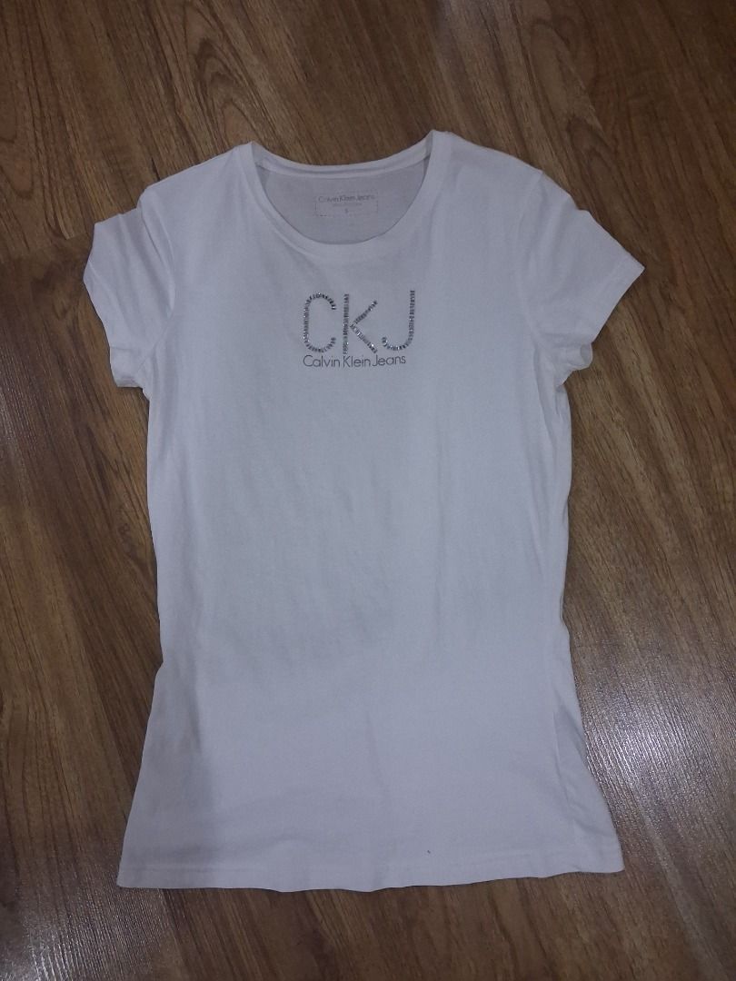 CALVIN KLEIN (Category: Luxury Apparel) located in Malolos. Submitted by fasttiger.6aaa81 (Listing ID 1458624408, Image 1). Description: .