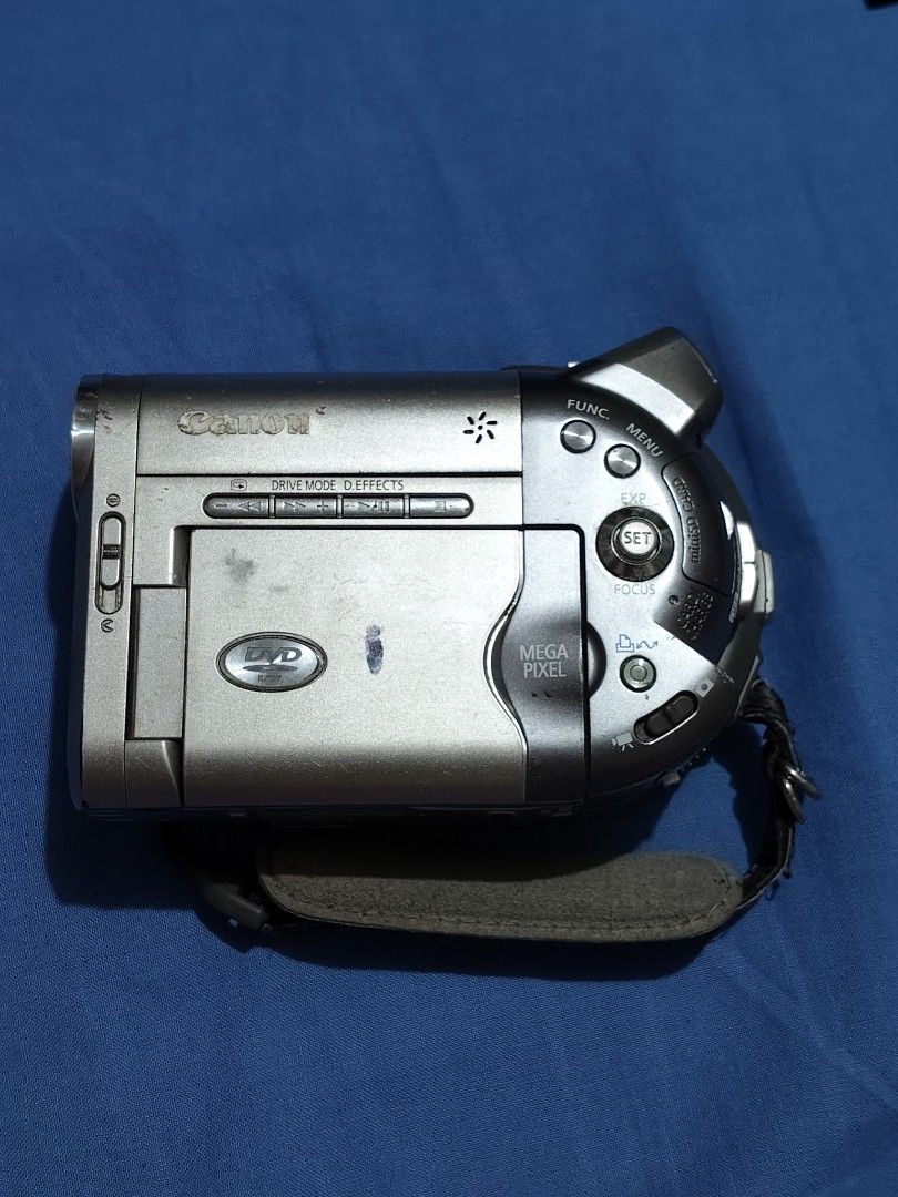 Canon DVD Camcorder DC10 UNTESTED (Category: Cameras) located in Ilagan. Submitted by minkicar (Listing ID 1458668750, Image 2). Description: Canon DVD camcorder DC10 Untested (no battery) ⚡ 300 Untested.
