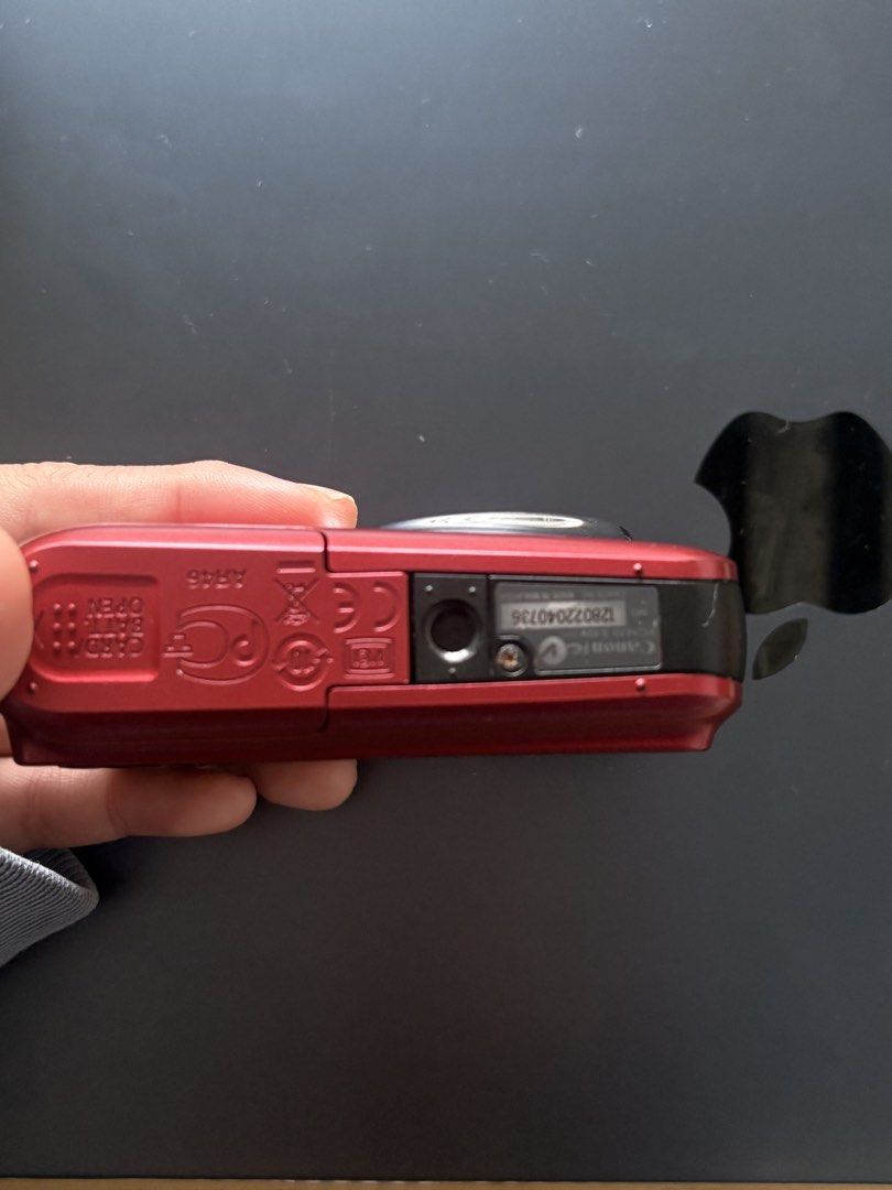 Canon Powershot A495 (Category: Cameras) located in Muntinlupa City. Submitted by suh.llyx (Listing ID 1458508962, Image 3). Description: FS Canon Powershot A495 Super linaw ng shots. :>> Unit comes with: > Camera case > Strap > batts > SD card/reader (type c) ONLY Issue: Movie mode button not working.