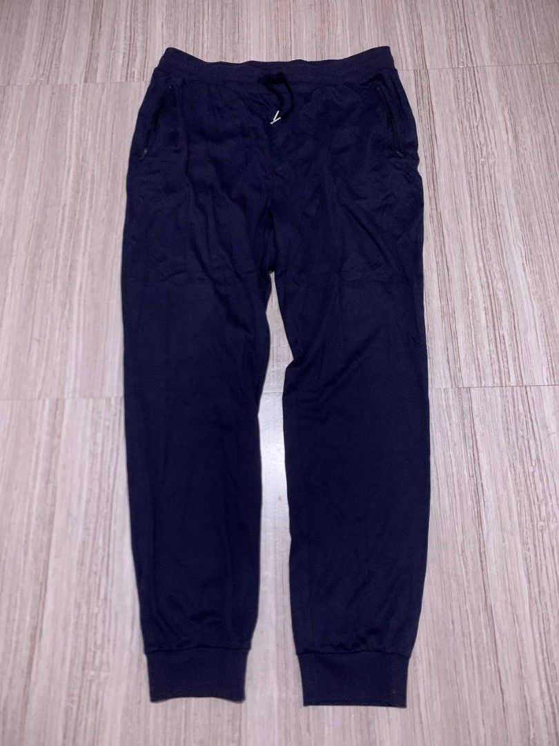 Cartelo Lacoste Pants (Category: Joggers) located in Quezon City. Submitted by imaginarythrifter (Listing ID 1458652887, Image 1). Description: Size 3XL on tag but fits XL only Measurement Width 34 up to 41 (stretchy) Length 41.5 No flaws Slight Negotiable Can ship Nationwide Shipping not included.
