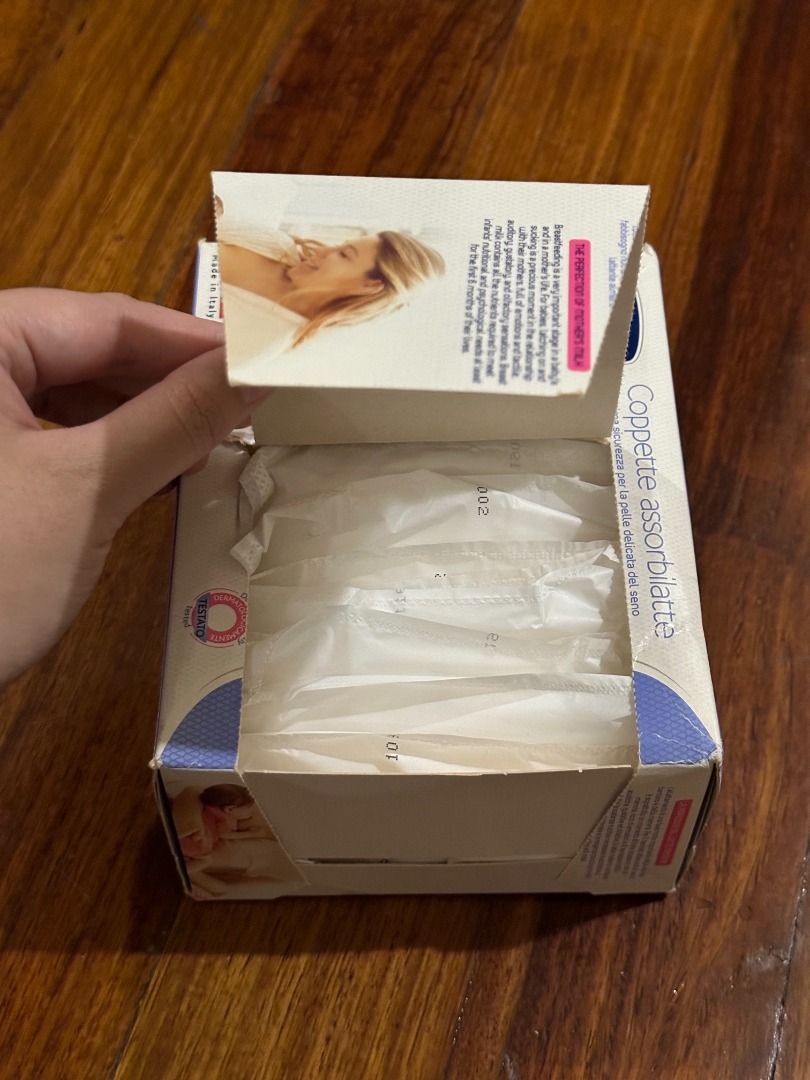 Chicco Anti-Bacterial Breast Pads (Category: Breastfeeding & Bottle Feeding) located in Makati City. Submitted by travelfinds34611 (Listing ID 1458635599, Image 3). Description: Chicco Anti-Bacterial Breast Pads BOX OPENED. 28/30 PCS OF SEALED INDIVIDUAL PACKS ARE STILL THERE. - Features: Highly absorbent, antibacterial fabric, gentle on delicate skin, discreet design - Packaging: Individually wrapped for hygiene .