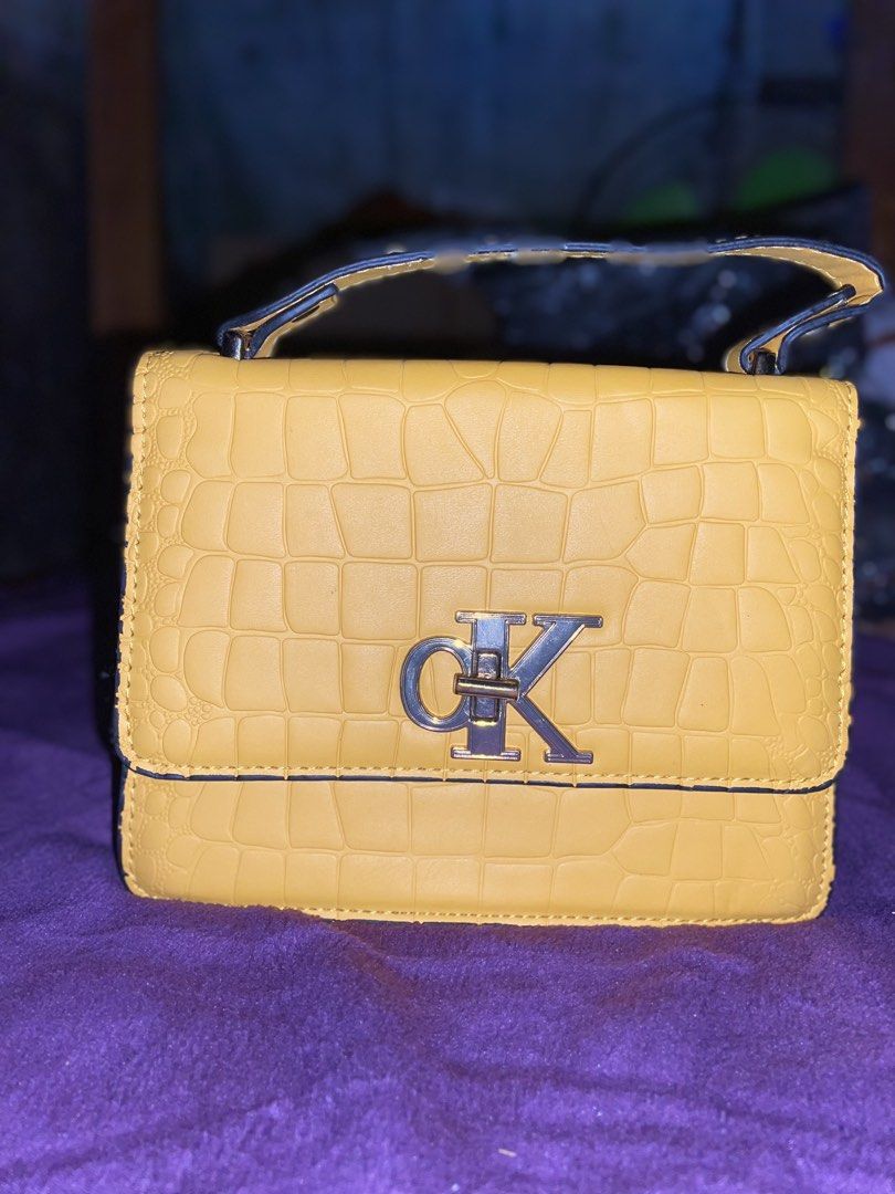 Ck bag (Category: Luxury Bags & Wallets) located in Villasis. Submitted by pqwiii_shop (Listing ID 1458534714, Image 3). Description: it’s not even use. na stock lang sha. pwede shang cross body or pwedeng hawakan na lang din. PAYMENTS GCASH MAYA .