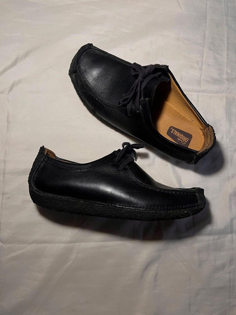 Clarks wallabes (Category: Casual Shoes) located in Manila. Submitted by _thrift_time (Listing ID 1458590487, Image 2). Description: Thrifted Excellent outsole condition Quality color rate.