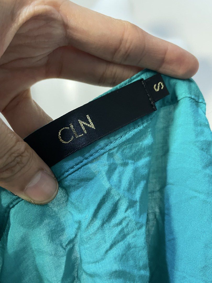 CLN blue blouse (Category: Blouses) located in Santa Rosa. Submitted by thevintagesource.ph (Listing ID 1458683884, Image 3). Description: .