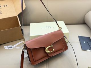 (Category: ) located in . Submitted by outlet_seller_jennie (Listing ID 1458645855, Image 1). Description: .