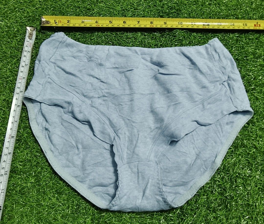 Code : 1216 (Category: New Undergarments & Loungewear) located in Sungai Buloh. Submitted by Zirahh.BndleNightware (Listing ID 1458528768, Image 1). Description: 9/10.
