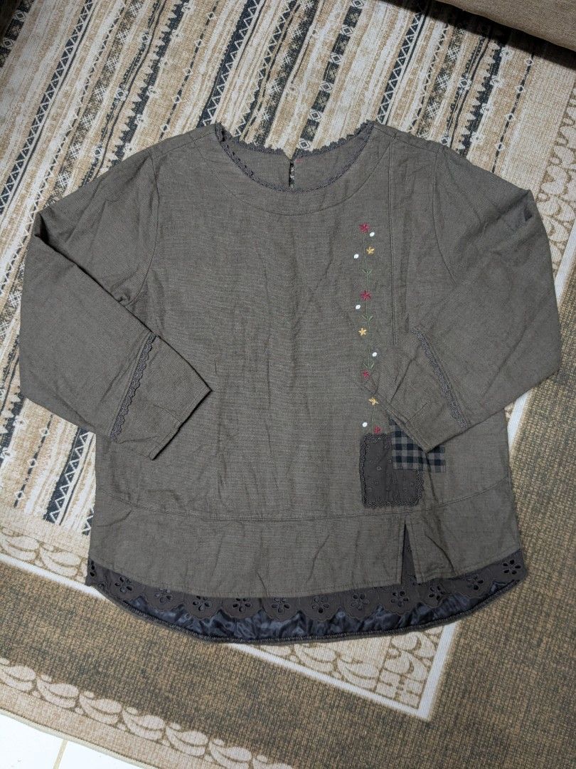 Cottagecore Blouse (Category: Blouses) located in Tacloban City. Submitted by stnk.y7 (Listing ID 1458566359, Image 2). Description: Cottagecore Vibes Blouse for Women - 100% good condition - High-quality ng tela - Good color and very comfy to wear - Mukhang kusot lang dahil sa pag tupi - Size: Small to Medium.