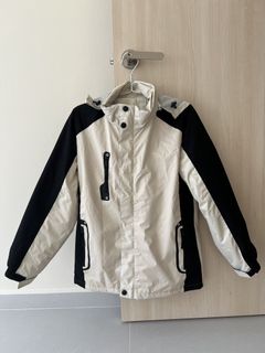(Category: ) located in . Submitted by sales4you (Listing ID 1458519618, Image 1). Description: .
