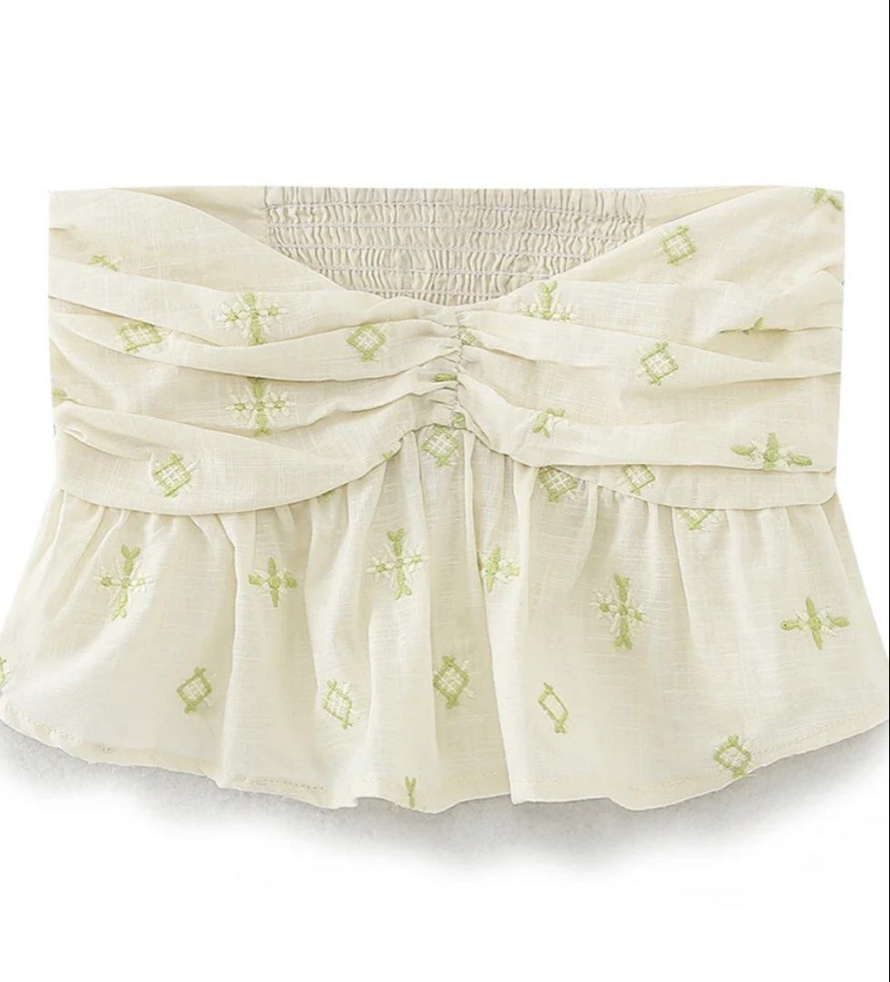 Cream Smocked Tube Top (Category: Sleeveless) located in Cainta. Submitted by ktktscloset (Listing ID 1458688144, Image 1). Description: - rfs: not using anymore - size: extra small - dm for more photos/videos payment method: gcash or bank transfer shipping method: lalamove, j&t, grab.