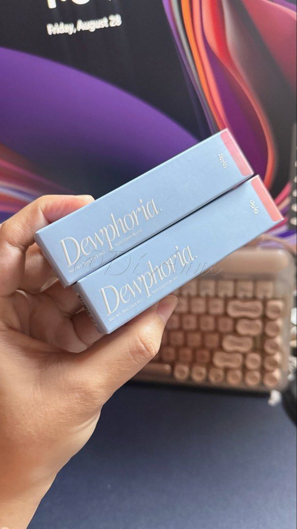 Dala Dewphoria bundle (Category: Makeup) located in Cavite. Submitted by emdee13 (Listing ID 1458682726, Image 1). Description: Petite & plush Bloom & bare BRAND NEW AND SEALED.
