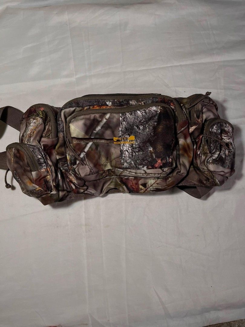 Decathlon Camo waist backpack (Category: Backpacks) located in Manila. Submitted by _thrift_time (Listing ID 1458590947, Image 1). Description: Thrifted Excellent condition.