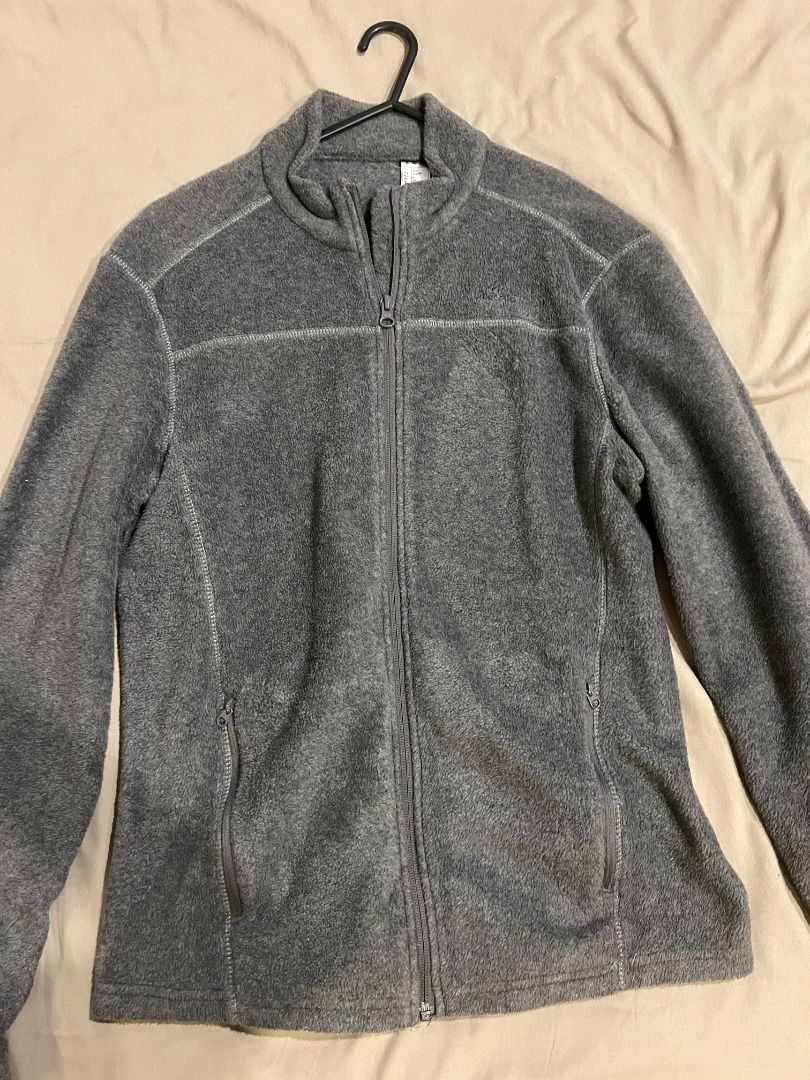 Decathlon Grey Fleece Zip-Up Jacket (Category: Coats, Jackets and Outerwear) located in Paranaque City. Submitted by cute.things.only (Listing ID 1458634603, Image 2). Description: - Comfortable grey fleece jacket - Full zip-up front with stand-up collar - Two zippered hand pockets - Ideal for layering or wearing alone - Soft and warm material.
