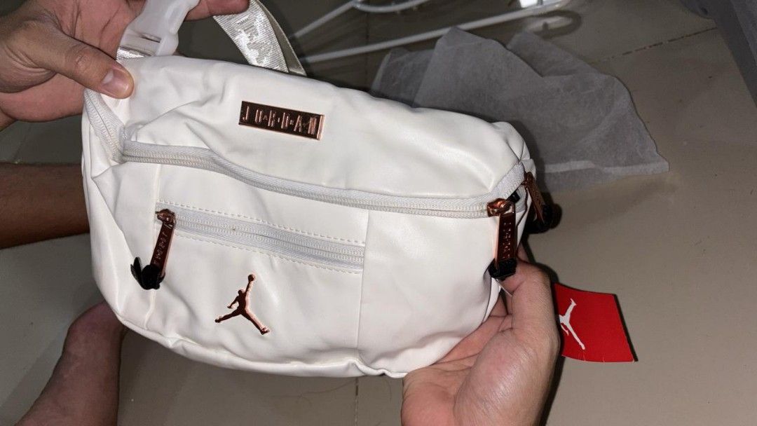 Declutter (Category: Sling Bags) located in Manila. Submitted by khen_vii (Listing ID 1458524530, Image 3). Description: Jordan as new! Nike and NB Used! Loc: Valenzuela city pick up meet up or lalamove DM me!.