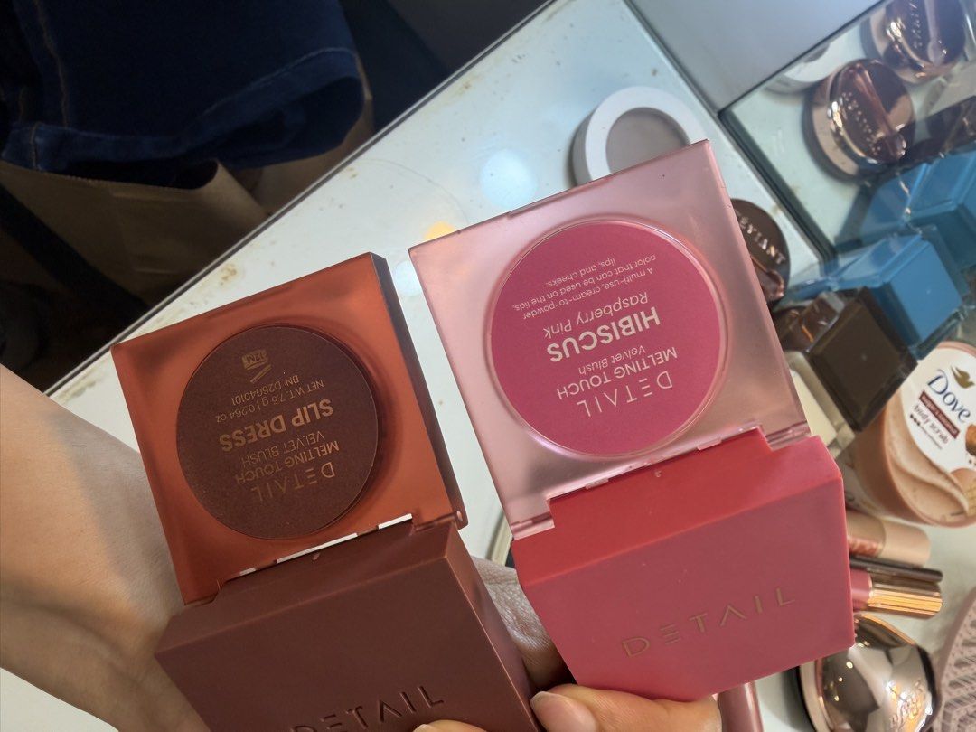 Detail blush bundle (Category: Makeup) located in Quezon City. Submitted by destashingmycloset (Listing ID 1458612677, Image 3). Description: .