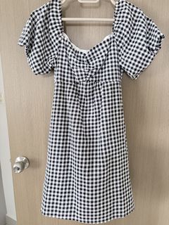 (Category: ) located in . Submitted by cl_closet (Listing ID 1458556640, Image 1). Description: .