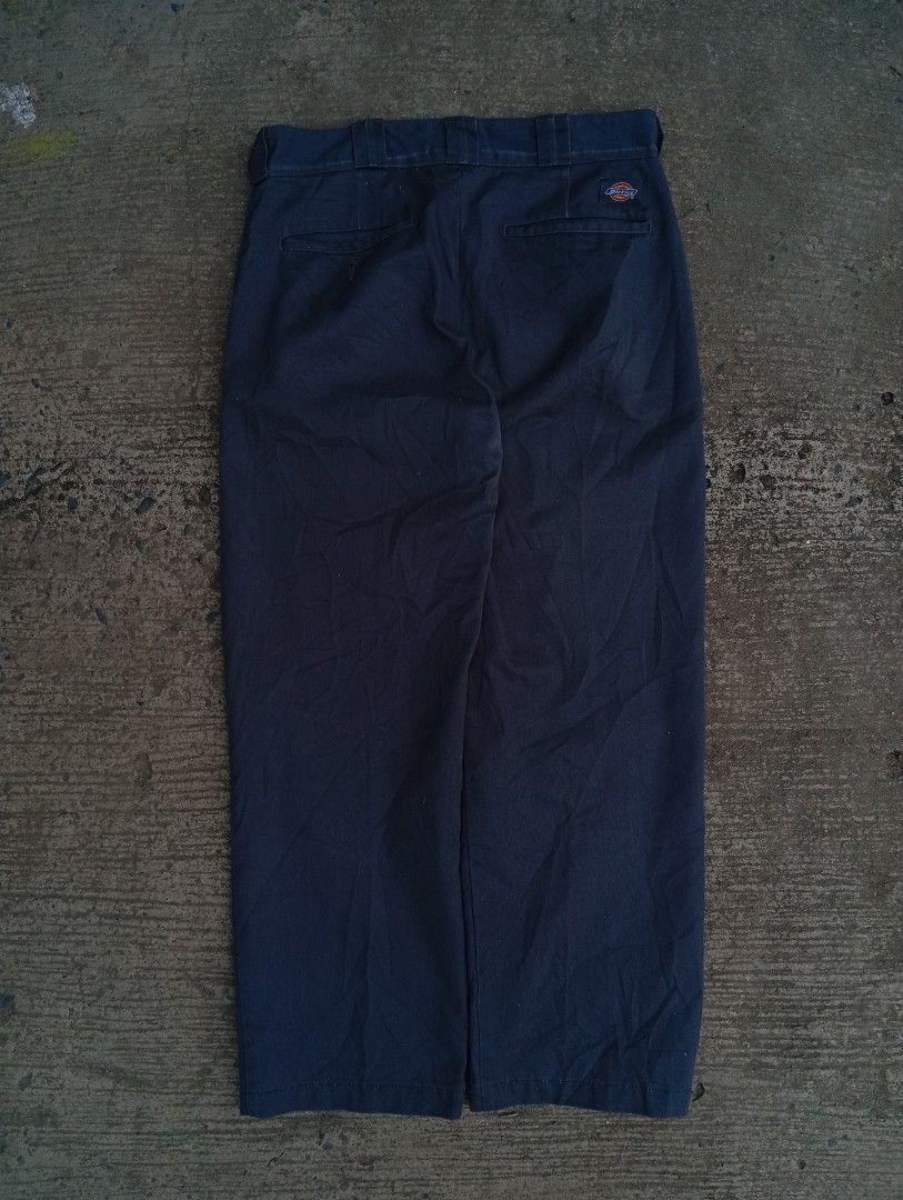 Dickies 874 Original Fit (Category: Jeans) located in Manila. Submitted by jaylordfermilan (Listing ID 1458575960, Image 2). Description: Cr:9.8/10 Dimes: 32x38 issue: may minimal discoloration.