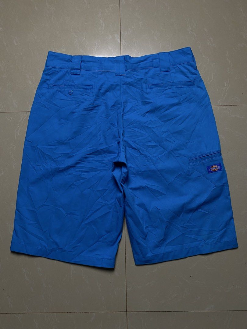 DICKIES DOUBLE PATCH (Category: Shorts) located in Davao. Submitted by maikes_finds (Listing ID 1458650929, Image 2). Description: SIZE 36 x 23.5 GOOD CONDITION SEE LST PIC MINOR FLAW.