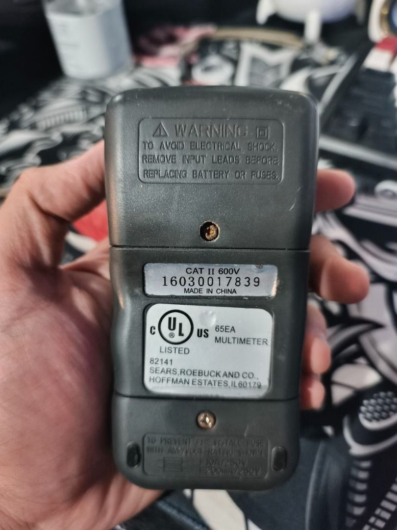 Digital Multimeter (CRAFTSMAN) (Category: Home Improvement Tools & Accessories) located in Pasig City. Submitted by randomstuffs23 (Listing ID 1458597064, Image 2). Description: May onting damage nasa pic hindi affected yung unit can send video working For lalamove or pick up.