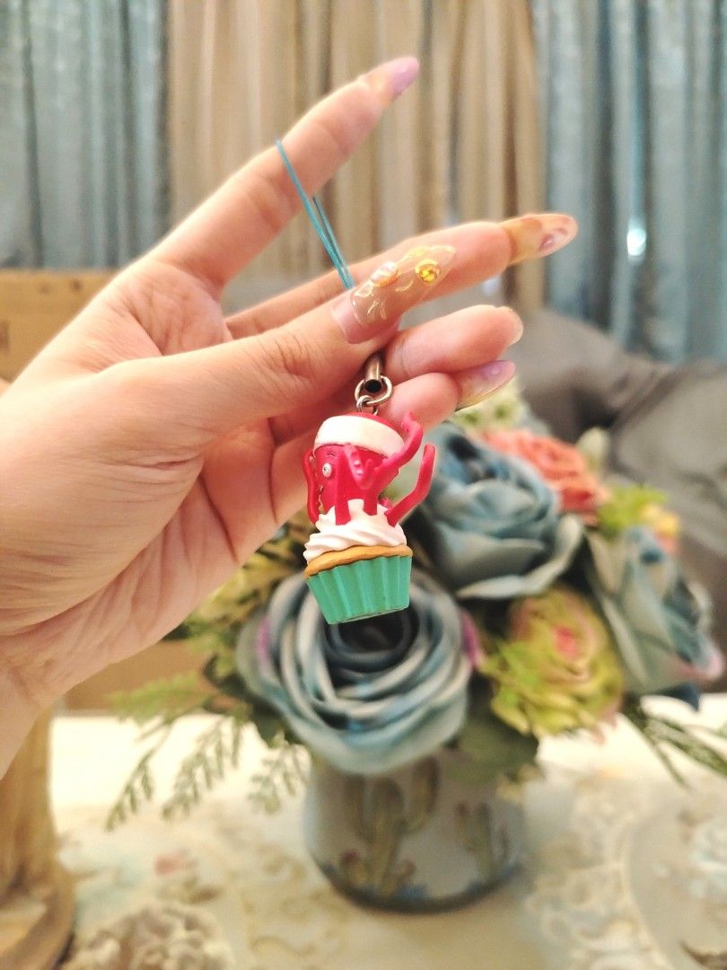 Disney/Pixar Monsters, Inc. Octopus Chef Cupcake Keychain (Category: Character Goods) located in San Fernando. Submitted by jpmarketplace2023 (Listing ID 1458629403, Image 2). Description: 💚 All items are authentic from Japan. 💛 MOP: GCash (❌️ GCash Protect) 🩵 MOD: LBC only (❌️ S. Checkout, COD, COP) 💙 Meet-up: Vista Mall, San Fernando, Pampanga 💜 All items are on-hand. 🧡 First to pay gets the item first. ❤️ Breakable items are packed with 