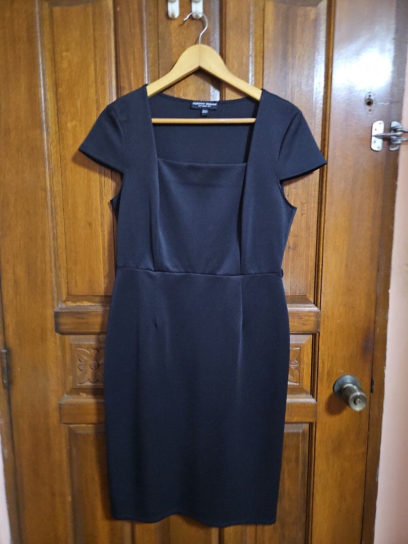 Dorothy Perkins Black Dress (Category: Dresses) located in Valenzuela. Submitted by jochaaa011 (Listing ID 1458617242, Image 1). Description: - Brand: Dorothy Perkins - Color: Black - Size: M (EU 38 / UK 10 / US 6) - Style: Classic and flattering cut - Condition: Excellent, pre-loved - Perfect for various occasions.