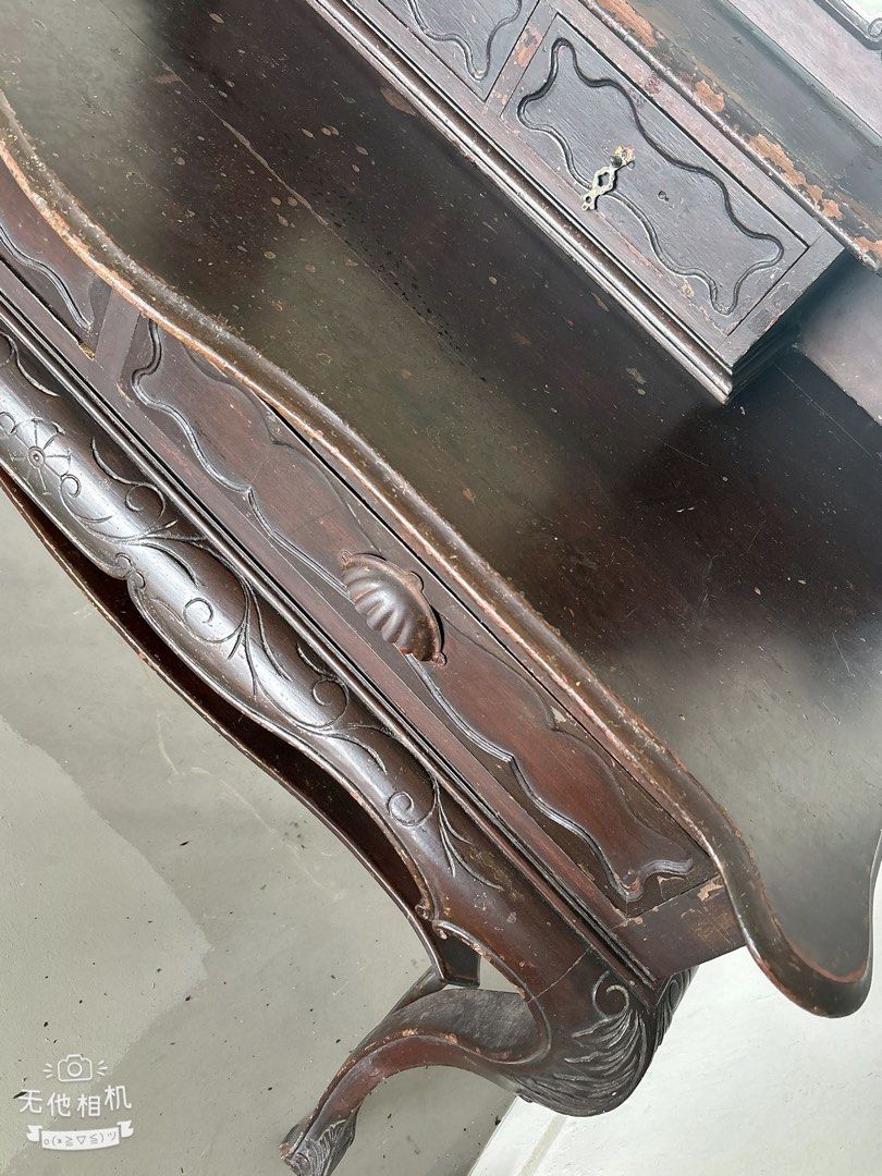 Dressing table (Category: Tables & Sets) located in Singapore. Submitted by annazaina (Listing ID 1458606574, Image 2). Description: .