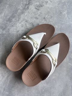 (Category: ) located in . Submitted by livtoshop (Listing ID 1458572398, Image 1). Description: .