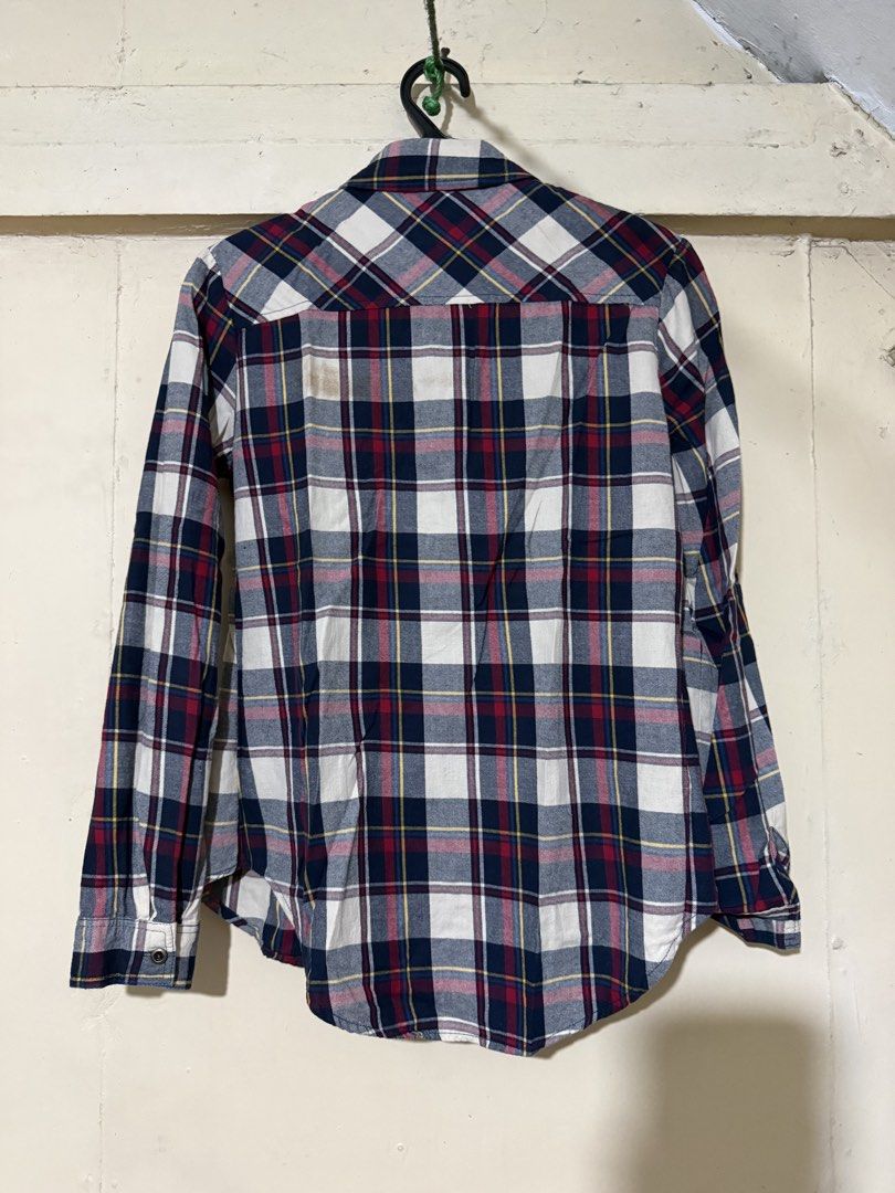 Folded & Hung Plaid Flannel Shirt Size S (Category: Longsleeves) located in Makati City. Submitted by refind.prelove.finds (Listing ID 1458641417, Image 2). Description: - Classic plaid flannel shirt - Used once - Features a button-up front - Two chest pockets - Versatile for layering or wearing solo - Comfortable and casual style.
