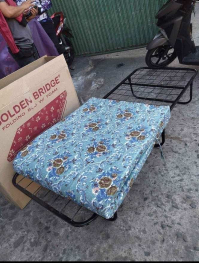 Folding bed frame (Category: Bed Frames & Mattresses) located in Manila. Submitted by carriemorl14080 (Listing ID 1458542085, Image 3). Description: DIRECT MESSAGE ME FOR MORE DETAILS ! STARTTING PRICE 750 ORDINARY FOAM MATTRESSES 💻 ACTIVE ON MESSENGER✔️ 📞(09206602624) 📞(09664191550) LEGIT ONLINE SELLER ORDERS NOW DELIVERY LATER ❤️ 📌URATEX FOAM 📌JOLLY FOAM 📌MEGA FOAM 📌 URATEX TRIFOLD MATTRESS 📌STEEL BED 📌DOUBLE DECK 📌RTYPE 📌 SPLIT TYPE