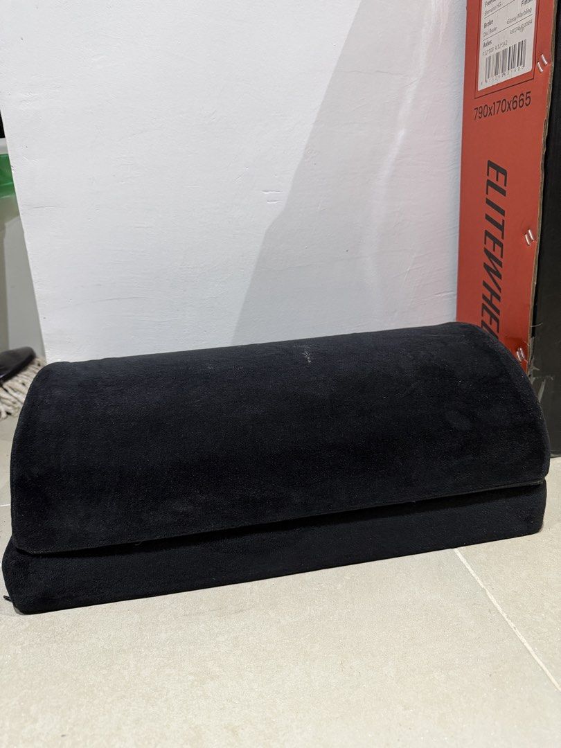 Foot rest cushion (Category: Office Furniture & Fixtures) located in Manila. Submitted by shaz.sl (Listing ID 1458676470, Image 1). Description: Bought for 1193 Barely used Rfs: Decluttering.