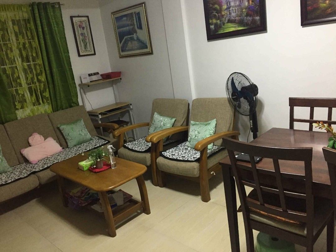 For Assume Townhouse (Category: Townhouse) located in Manila. Submitted by swshop.705 (Listing ID 1458521119, Image 2). Description: For assume, balance thru Pag- Ibig. Updated amilyar. (700k bal.) 7k monthly. Message me for more info..