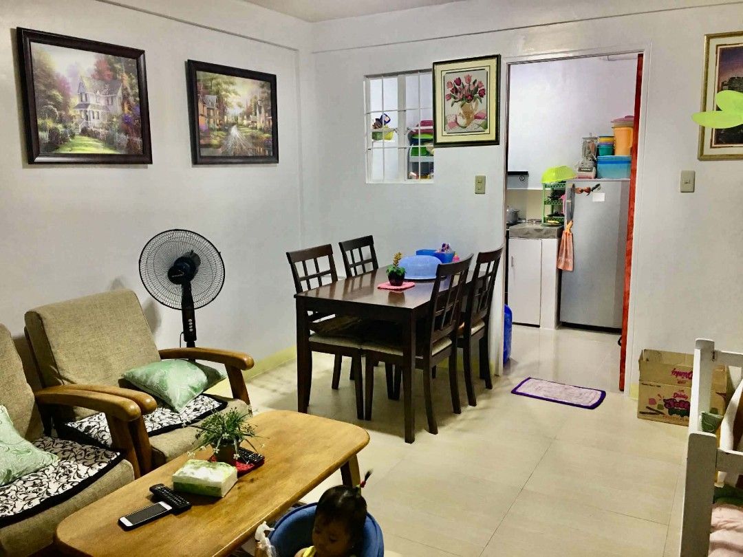 For Assume Townhouse (Category: Townhouse) located in Manila. Submitted by swshop.705 (Listing ID 1458521119, Image 3). Description: For assume, balance thru Pag- Ibig. Updated amilyar. (700k bal.) 7k monthly. Message me for more info..