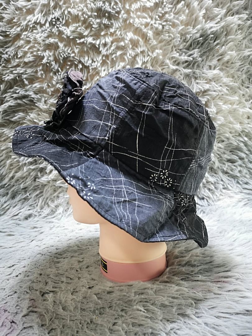 Frayed Rose Patchwork Bucket Hat (Category: Hats & Beanies) located in Santa Cruz. Submitted by jmy_surplus.2 (Listing ID 1458551207, Image 2). Description: Size ; 50cm Color ; Black Type ; Hat Brand ; No brand Material ; Nylon Style ; Patchwork Bucket Hat LG 123 JMY 5 Batch #216.