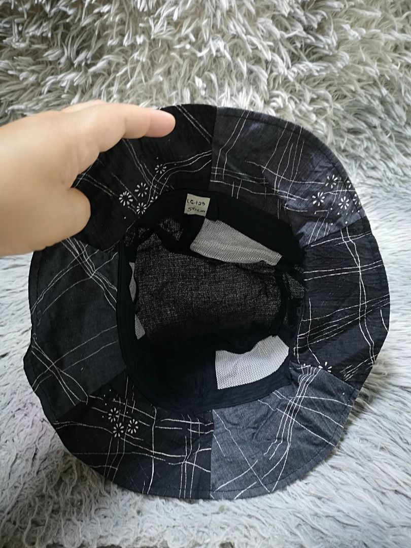 Frayed Rose Patchwork Bucket Hat (Category: Hats & Beanies) located in Santa Cruz. Submitted by jmy_surplus.2 (Listing ID 1458551207, Image 3). Description: Size ; 50cm Color ; Black Type ; Hat Brand ; No brand Material ; Nylon Style ; Patchwork Bucket Hat LG 123 JMY 5 Batch #216.