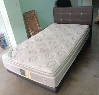 (Category: ) located in . Submitted by lbu007 (Listing ID 1458509518, Image 1). Description: .