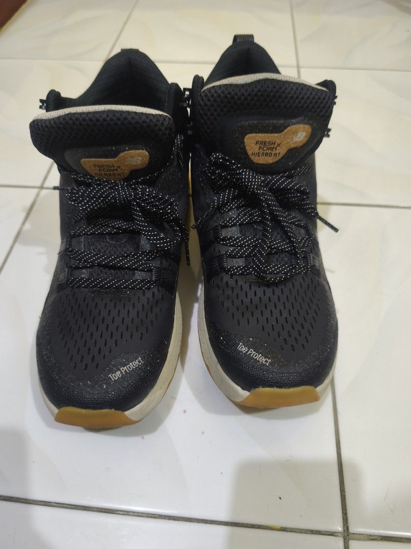 Fresh Foam X Hierro Mid MTHIMCBB (Category: Boots) located in Manila. Submitted by freephoenix.868d98 (Listing ID 1458617374, Image 3). Description: once used,No box from London. D MTHIMCBB NEW BALANCE MFG :10/2022 LOC: 93 BATANGAS, IMUS CAVITE AREA MEET UP. Thank you.
