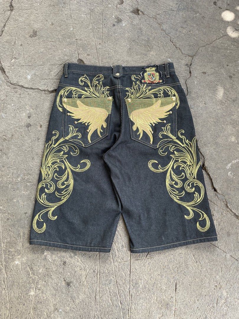 GAME TIME WINGS SHORT (Category: Shorts) located in Roxas City. Submitted by patch_archive (Listing ID 1458610317, Image 1). Description: 🚨GAME TIME WINGS SHORT🚨 🏷️ PRICE : 2800 PHP +SF 📏 ACTUAL DIMENSION USING INCHES 👖 WAIST : 33-34 👖 LENGTH : 26.5 👖 THIGH : 13 👖 HEM : 11 👖 FLAWS : NONE * MESSAGE ME IF YOU HAVE ANY OTHER QUESTION ABOUT SIZING . 🚚 Local shipping fee ( 70-85 Php) ✈️ International Shipping fee cost “DM” 💳 Mode of payment