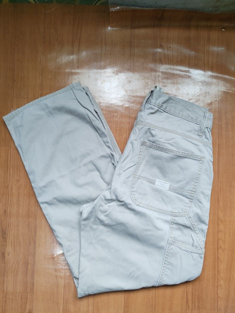 GAP PANTS CARPENTER (Category: Jeans) located in Pasig City. Submitted by melvincorre004 (Listing ID 1458526865, Image 1). Description: FS! GAP carpenter pants beige color 9/10 ukay hunt no issue good as PSG W - 30 L - 39.5.