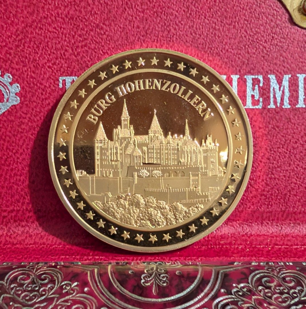 German proof medal (Category: Currency) located in Pasig City. Submitted by coinclick_2nd_account (Listing ID 1458584326, Image 2). Description: german proof medal gold plated nickel crown size 40mm limited to 10,000pcs only.