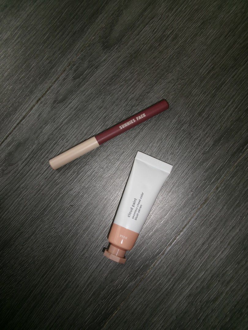Glossier Cloud Paint & Sunnies Face Lip Dip set (Category: Makeup) located in San Pedro. Submitted by hallyuniverseshop (Listing ID 1458565809, Image 1). Description: 💄Glossier Cloud Paint in shade Dusk (Opened but never been used) 💄Sunnies Face Lip Dip in a berry shade (Used twice) 💄Sold as a set Take all for 500.00.