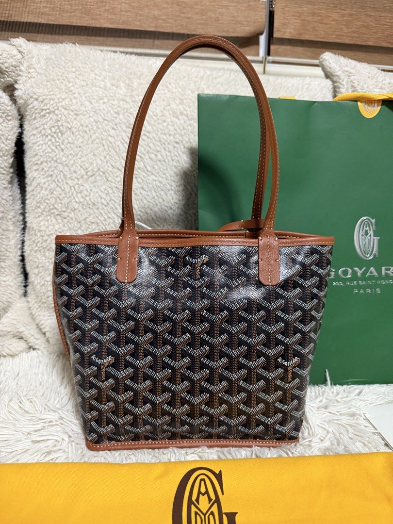 Goyard Anjou Mini (Category: Luxury Bags & Wallets) located in Manila. Submitted by ccluxuryy (Listing ID 1458560907, Image 3). Description: Goyard Anjou Mini in Black/Tan Dec 2025 purchased Like new condition (used twice only) Comes complete with gift receipt and authenticity certificate from Legitgrails P110k only ✨ Location: Merville, Paranaque Meet up: MOA, DLSU, Newport, Greenbelt, BGC Delivery: Grab, Lalamove or LBC Guaranteed authentic or 