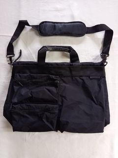 (Category: ) located in . Submitted by thrifted_93 (Listing ID 1458540403, Image 1). Description: .