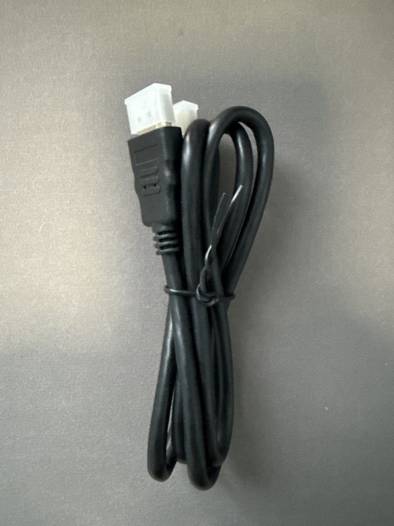 HDMI cable (Category: Cables & Adaptors) located in Singapore. Submitted by goodstuff38 (Listing ID 1458538366, Image 1). Description: 3 feet long.