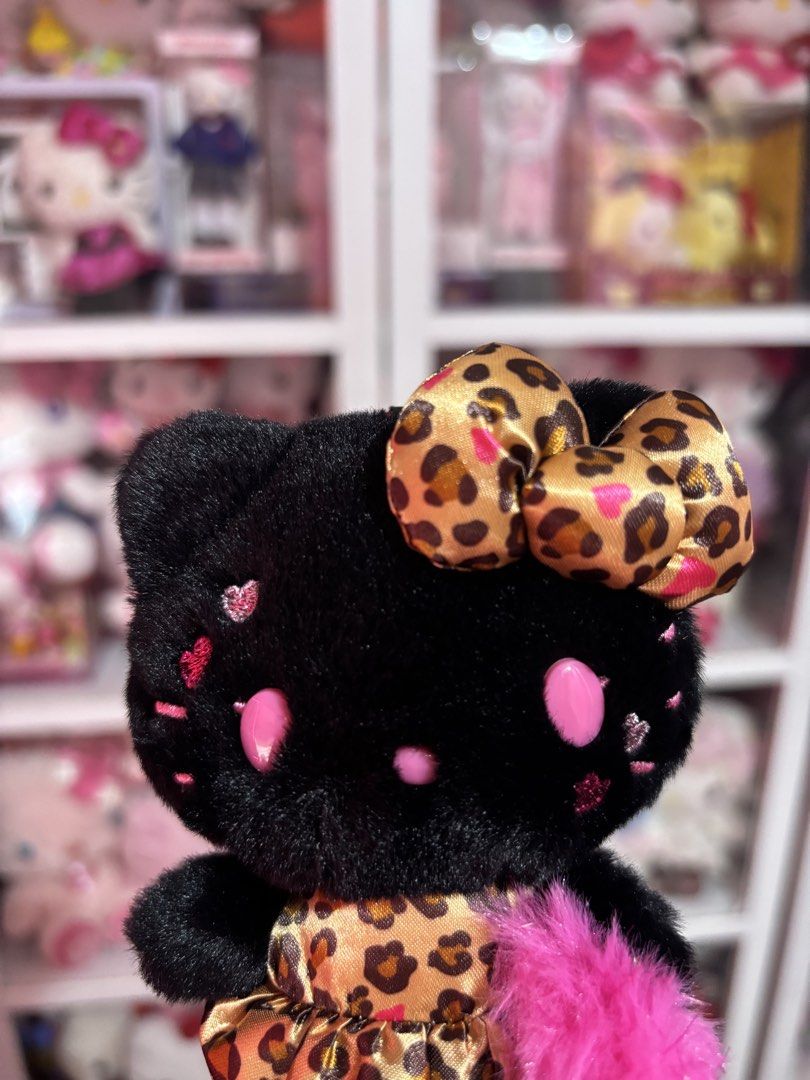 Hello Kitty Plush Keychain Gal-Style Series 🎀 (Category: Announcements) located in Santa Rosa. Submitted by aljeanshop (Listing ID 1458534496, Image 3). Description: Hello Kitty Plush Keychain Gal-Style Series 🎀 .