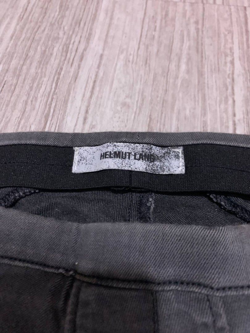 Helmut Lang Skinny Jeans (Category: Jeans) located in Quezon City. Submitted by imaginarythrifter (Listing ID 1458659674, Image 2). Description: Excellent Condition No flaws Ready to wear Size 26 on tag Measurement Waist 26 up to 30 ( stretchy ) Length 40 Leg opening 5.3 Slight negotiable Can ship Nationwide Shipping not included.