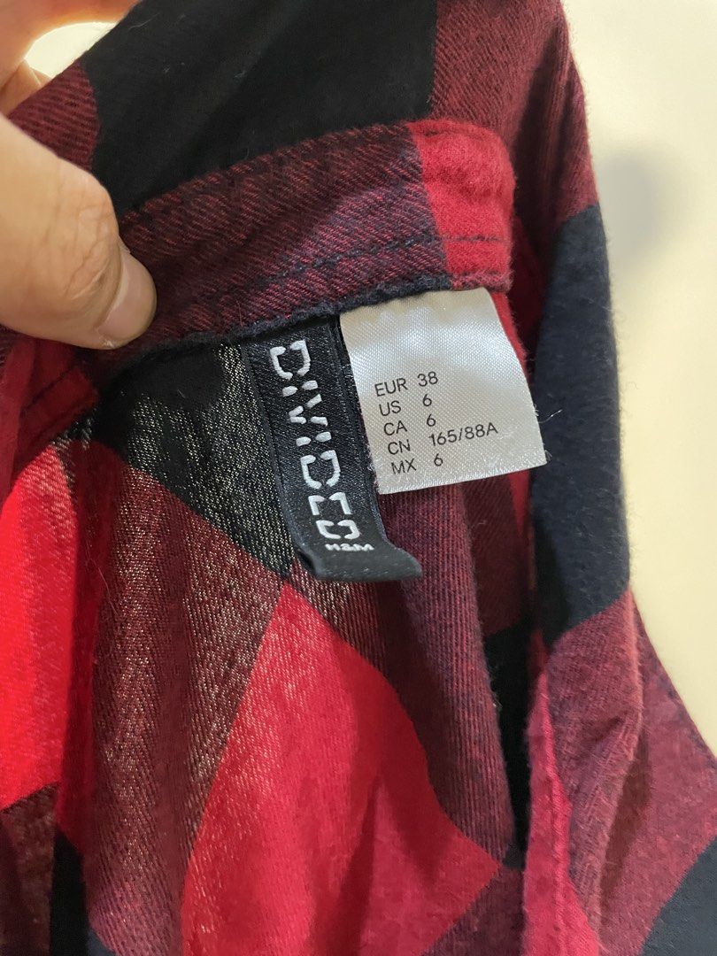 H&M long sleeves (Category: Formal Shirts) located in Santa Rosa. Submitted by thevintagesource.ph (Listing ID 1458681309, Image 3). Description: .