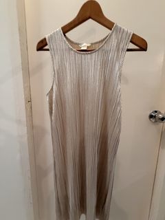(Category: ) located in . Submitted by 555.lyn (Listing ID 1458585273, Image 1). Description: .