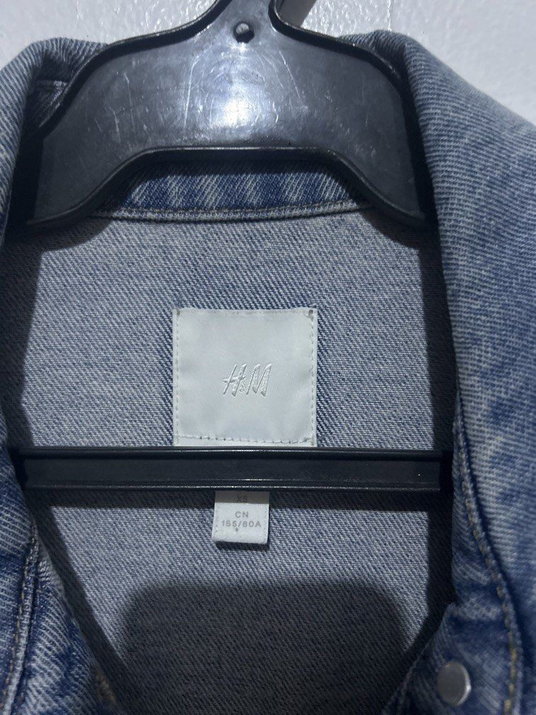 H&M vest (Category: Coats, Jackets and Outerwear) located in Quezon City. Submitted by twinklestyle (Listing ID 1458650558, Image 2). Description: Like new .